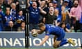 Leinster's Jordan Larmour scores try v Scarlets