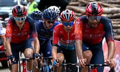 Geraint Thomas cycling in the peloton