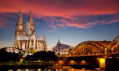 The Cathedral, the Rhine and the Hohenzollern rail bridge shape the cityscape of Cologne.