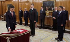 Prime Minister Pedro Sanchez swearing-in ceremony<br>epa06779676 Spanish Prime Minister, Pedro Sanchez (L), in presence of Spain's King Felipe VI (C), and former Prime Minister Mariano Rajoy (C-R), among others, takes oath during his swearing-in ceremony at La Zarzuela palace in Madrid, Spain, 02 June 2018. EPA/Fernando Alvarado / POOL POOL