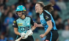 Adelaide Strikers celebrate a wicket on the way to winning the WBBL Final against Brisbane Heat