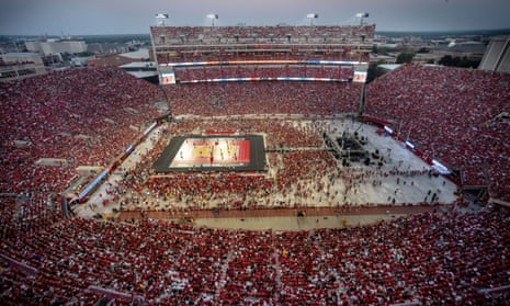 Nebraska volleyball set global women’s sports attendance record – video