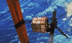 Illustration of the satellite orbiting the Earth