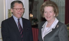 USA-FRANCE-DELORS-THATCHER<br>Photo taken 01 December 1989 in London of British Prime Minister Margaret Thatcher (R) greeting French European Commission President Jacques Delors, before their meeting. AFP PHOTO JOHNNY EGGITT (Photo by Johnny EGGITT / AFP) (Photo credit should read JOHNNY EGGITT/AFP via Getty Images)