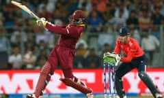 Chris Gayle hits out agaiunst England.