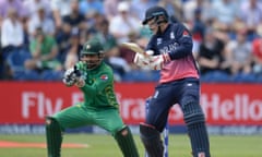 Joe Root, pictured being caught by Pakistan’s Sarfraz Ahmed, scores a lot of runs but really great batsmen tend to play match-winning innings too.