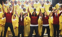 A screenshot from an episode of Glee