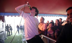 Declan McKenna gets stuck in at Field Day