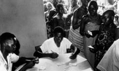 Voters in Mpanda, Burundi, on 18 September 1961