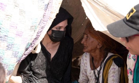Angelina Jolie steps down as the UN refugee agency's ambassador – video