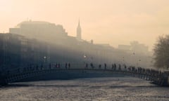Dublin City<br>Dublins Hapenny bridge in the morning mist