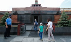 People enter Lenin’s Mausoleum in Moscow’s Red Square.