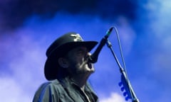 Lemmy Kilmister dies at age 70<br>epa05082837 (FILE) A file picture dated 12 June 2015 shows Lemmy Kilmister, singer and bassist of UK rock band Motorhead perform with his band at the Greenfield Festival 2015 in Interlaken, Switzerland. Lemmy Kilmister has died at the age of 70, following an aggressive cancer, his British rock group Motorhead annouced on 28 December 2015.  EPA/PETER KLAUNZER *** Local Caption *** 52001934