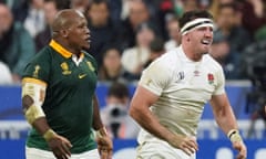 Bongi Mbonambi, left, and Tom Curry during last month’s World Cup semi-final in Paris, which South Africa won, going onto defeat New Zealand in the final