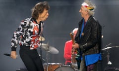 Keith Richards  on stage with Mick Jagger at the London Stadium in 2018
