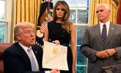 US President meets with Hurricane Harvey relief organization officials at White House<br>epa06177673 US President Donald J. Trump displays a map of the Texas Gulf Coast to the press as he discusses Hurricane Harvey relief efforts as First Lady Melania Trump and Vice President Mike Pence listen, in the Oval Office of the White House, Washington, DC, USA, 01 September 2017. Trump thanked the organizations for their contributions during the disaster in Texas. EPA/MIKE THEILER / POOL