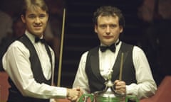 Jimmy White (right) and Stephen Hendry shake hands before the 1994 Embassy World Snooker Championship Final at the Crucible Theatre in Sheffield.