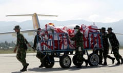 Indonesia earthquake and tsunami aftermath<br>epa07070590 Military personnel unload humanitarian aid and disaster relief supplies from a military plane at Mutiara Al Jufri Airport in Palu, Central Sulawesi, Indonesia, 05 October 2018. According to reports, at least 1,424 people have died after a series of powerful earthquakes hit Central Sulawesi on 28 September 2018, which triggered a tsunami. EPA/HOTLI SIMANJUNTAK