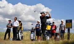 Kevin Kisner had three birdies in as many holes on the back nine on his way to taking the first-day lead.