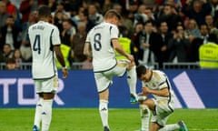 Real Madrid's Brahim Díaz pretends to polish Toni Kroos's boot after he created his goal against Granada.