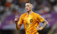 Manchester United have agreed a loan deal with Burnley for Wout Weghorst, but Besiktas want to secure a replacement before ending the Dutch forward’s loan.