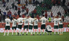 Al Ahly SC v SE Palmeiras - FIFA Club World Cup Qatar 2020<br>DOHA, QATAR - FEBRUARY 11: Palmeiras line up before the penalty shoot out in the FIFA Club World Cup Qatar 2020 3rd Place Play Off on February 11, 2021 in Doha, Qatar. (Photo by Colin McPhedran/MB Media/Getty Images)