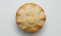 Mr Kipling apple pie, individual fruit pie Foods containing additives