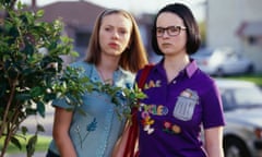 ‘GHOST WORLD’ FILM - 2001<br>No Merchandising. Editorial Use Only. No Book Cover Usage Mandatory Credit: Photo by Everett/REX Shutterstock (429479n) ‘GHOST WORLD’ Scarlett Johansson, Thora Birch ‘GHOST WORLD’ FILM - 2001 