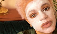 Gemma Cairney - Here I am enjoying a facemask after having my hair done at sister Joan.