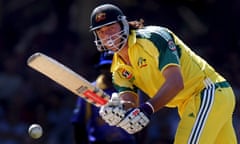 Former Australia batsman Andrew Symonds dead in car accident<br>epa09948030 (FILE) - Australia's Andrew Symonds batting during match two of the best-of-three tri-series finals Australia vs Sri Lanka in Sydney, Australia, 12 February 2006 (reissued 15 May 2022). Former Australian cricket star Andrew Symonds died on late 14 May 2022 at the age of 46, the Cricket Australia federation announced. EPA/JENNY EVANS AUSTRALIA AND NEW ZEALAND OUT AUSTRALIA AND NEW ZEALAND OUT *** Local Caption *** 00637701