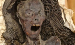 Mummy of woman with a wide-open mouth