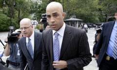 James Blake arrives to city hall in New York, Monday, Sept. 21, 2015.  Blake, the former tennis star who was tackled during a mistaken arrest by a New York City police officer plans to meet with Mayor Bill de Blasio and Police Commissioner William Bratton according to his spokeswoman.  (AP Photo/Seth Wenig)