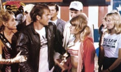 MORE AMERICAN GRAFFITI, (aka AMERICAN GRAFFITI LA SUITE), from left: Paul Le Mat (leather jacket), Mary Kay Place, Anna Bjorn,<br>HBE3KD MORE AMERICAN GRAFFITI, (aka AMERICAN GRAFFITI LA SUITE), from left: Paul Le Mat (leather jacket), Mary Kay Place, Anna Bjorn,