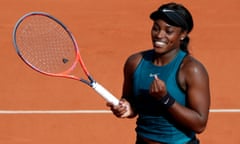 Stephens beats Keys 6-4, 6-4 to set up a final against Halep.