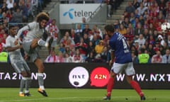 Marouane Fellaini scores, Valerenga v Manchester United.