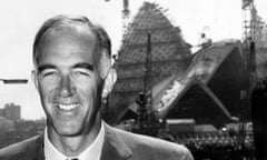 ørn Utzon in front of the Sydney Opera House during its construction in the mid-1960s.