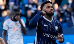 VfL Bochum vs FC Bayern Munich<br>epa09750181 Bochum's Juergen Locadia (R) celebrates after scoring the 2-1 lead during the German Bundesliga soccer match between VfL Bochum and FC Bayern Munich in Bochum, Germany, 12 February 2022.  EPA/RONALD WITTEK CONDITIONS - ATTENTION: The DFL regulations prohibit any use of photographs as image sequences and/or quasi-video.