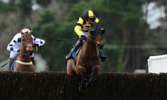 Philip Armson rides Gwencily Berbas at Exeter.