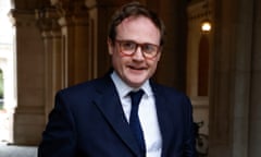 Tom Tugendhat walking to a Downing Street meeting