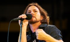 Pearl Jam Perform In Manchester<br>MANCHESTER, UNITED KINGDOM - JUNE 20: Eddie Vedder of Pearl Jam performs on stage at MEN Arena on June 20, 2012 in Manchester, United Kingdom. (Photo by Gary Wolstenholme/Redferns via Getty Images)