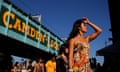 127683221<br>LONDON, UNITED KINGDOM - SEPTEMBER 30:  People enjoy the sunshine as they walk through Camden Market near Camden Lock on September 30, 2011 in London, England. Much of the UK is enjoying a spell of unseasonably hot weather which is expected to last into next week.  (Photo by Dan Istitene/Getty Images) ***BESTPIX***
heat
hot
indian summer
sun
warm
weather
topics
topix
bestof
toppics
toppix