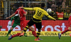 Henrikh Mkhitaryan scores against Hannover