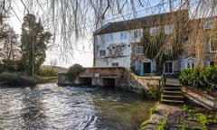 'Raynhams' walk Norfolk. Sculthorpe Mill pub, Sculthorpe, Norfolk.