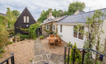 Rose Cottage exterior with converted barn