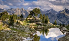 Aiguestortes National Park summits, in Pyrenees, in a summer sunset, seen from near the Amitges mountain hut (Pallars Sobira, Catalonia, Spain)<br>2F47N8N Aiguestortes National Park summits, in Pyrenees, in a summer sunset, seen from near the Amitges mountain hut (Pallars Sobira, Catalonia, Spain)