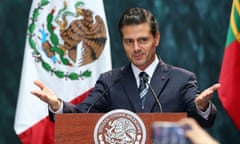 Mexico’s President Enrique Pena Nieto gestures as he delivers speech during a welcome ceremony at the National Palace in Mexico City, Mexico July 17, 2017. REUTERS/Edgard Garrido