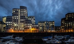 Germany, Duesseldorf, media harbor at dusk