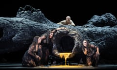 Christopher Purves as Alberich with Rhinemaidens Woglinde (Katharina Konradi), Wellgunde (Niamh O’Sullivan) and Flosshilde (Marvic Monreal).