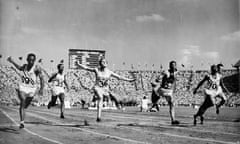 Harrison Dillard (left) wins the men’s 100m final at the 1948 London Olympics, with Barney Ewell of the USA (right, wearing 70) in second and  Lloyd LaBeach of Panama (wearing 57) in third