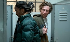 “THE BEAR” — “Beef” — Season 2, Episode 1 (Airs Thursday, June 22nd) Pictured: (l-r) Jeremy Allen White as Carmen “Carmy” Berzatto, Ayo Edebiri as Sydney Adamu. CR: Chuck Hodes/FX.